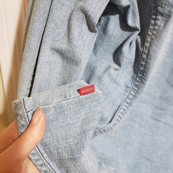 Jackpot Light-Wash Jean Jacket Size 4 - Picture 5 of 5
